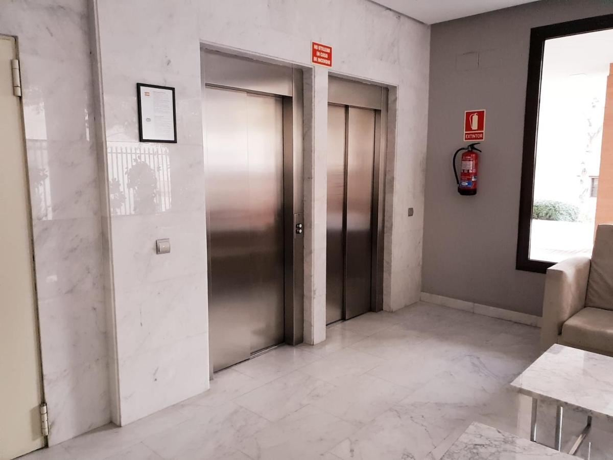 Apartment Close To Airport, Ifema 马德里 外观 照片